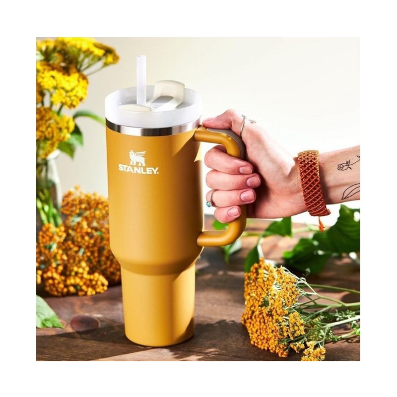 Termo Stanley Flowst Tumbler Yarrow Manija Amarrilo | Outdoor Adventure Colombia