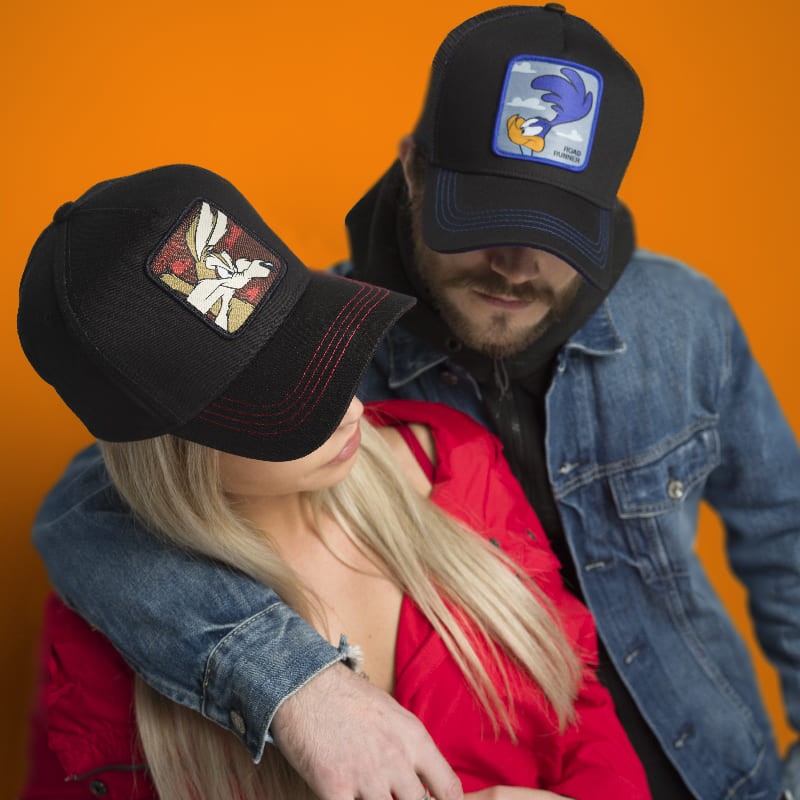 GORRA MALLA CAPSLAB LOONEY TUNES COYOTE / CAPSLAB