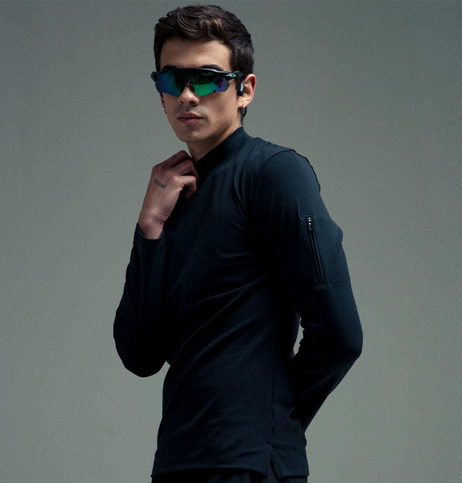 SLIM GAUSS TURTLENECK TOP / REMANENCE
