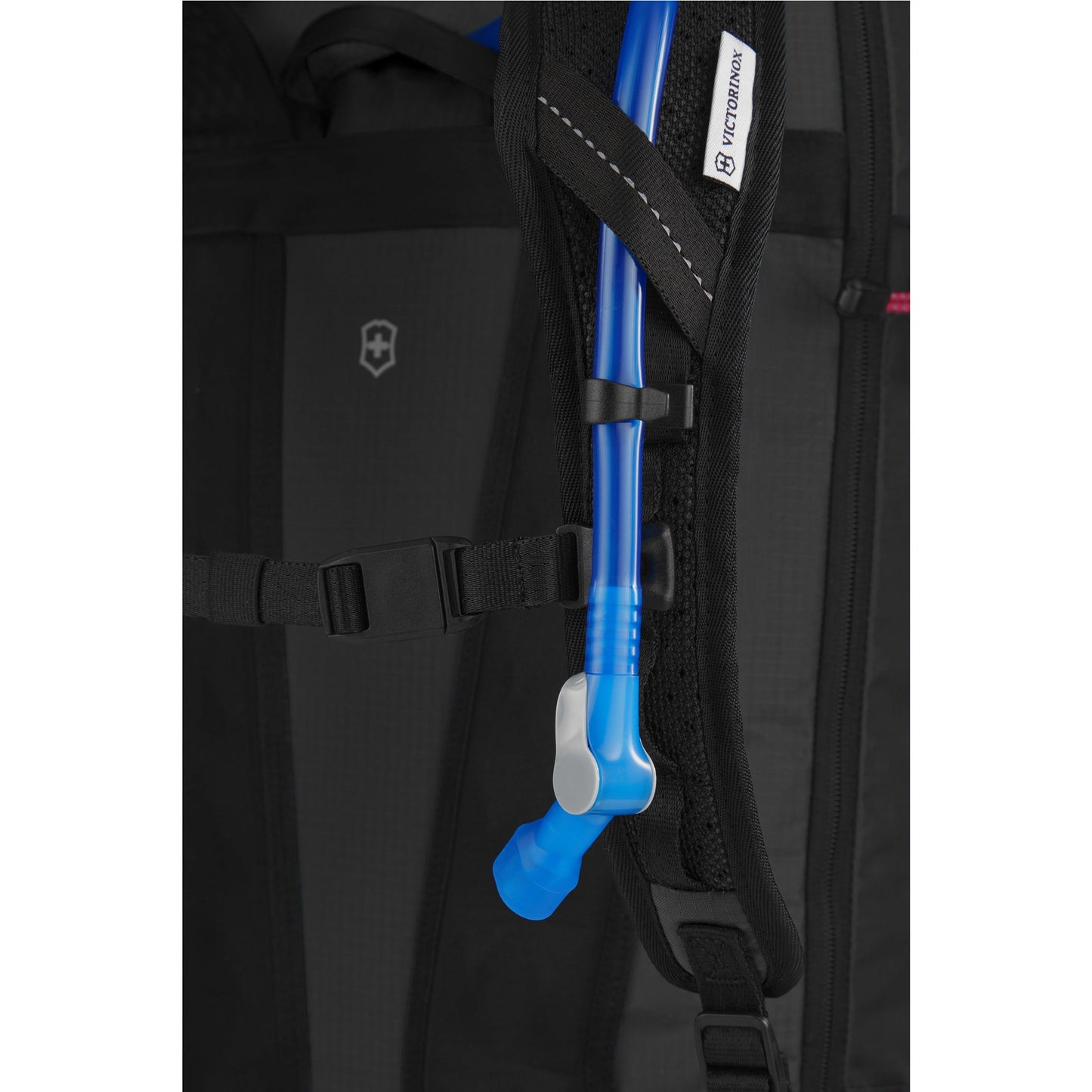 ALTMONT ACTIVE LW EXPANDABLE BACKPACK / VICTORINOX