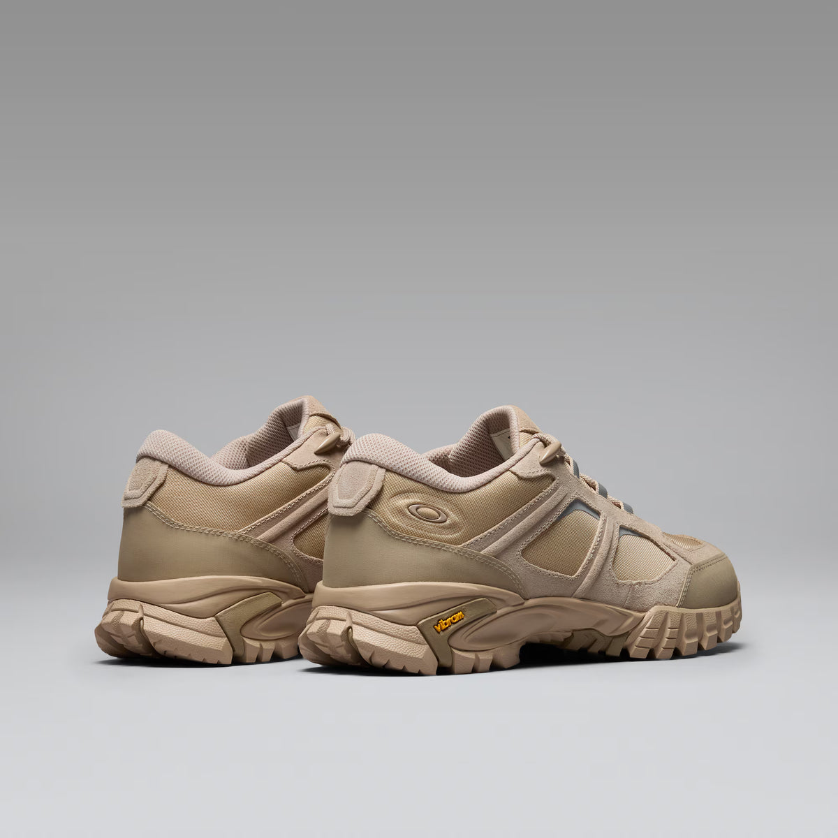 ZAPATILLA HOMBRE/ SIERRA TERRAIN / OAKLEY