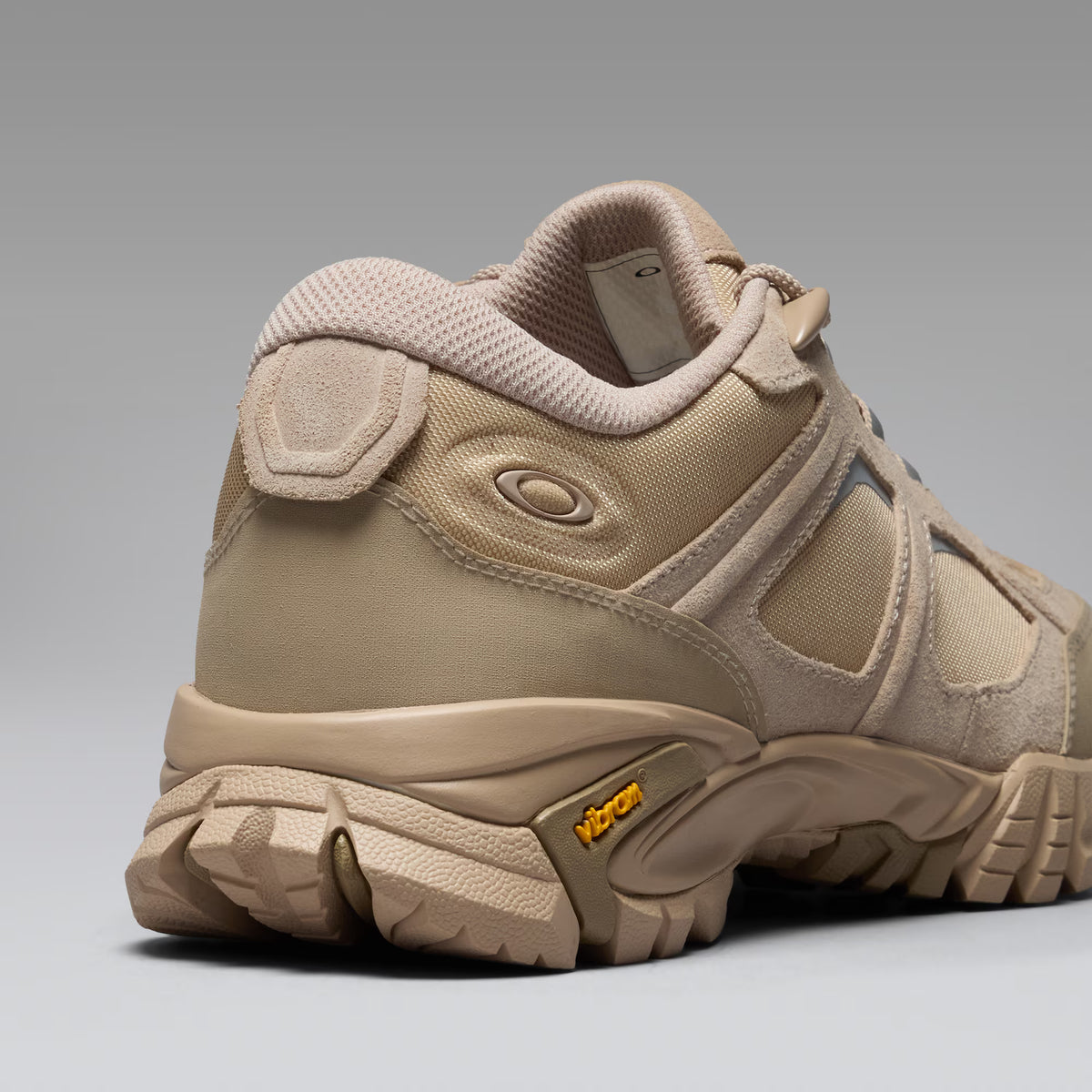 ZAPATILLA HOMBRE/ SIERRA TERRAIN / OAKLEY
