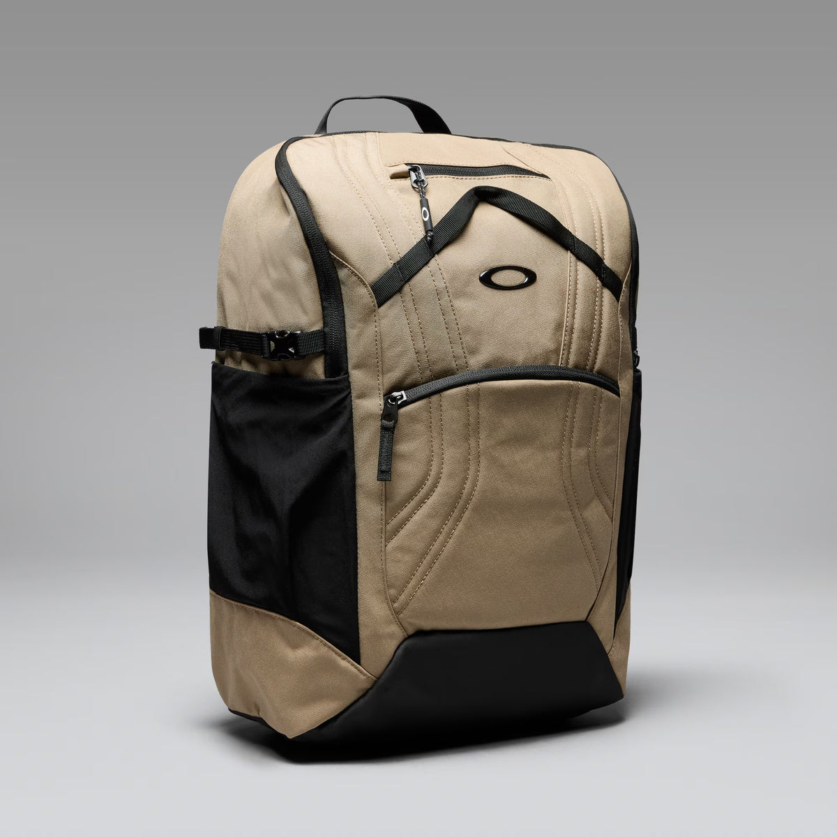 MORRALES/ OAKLEY BACKPACK / OAKLEY