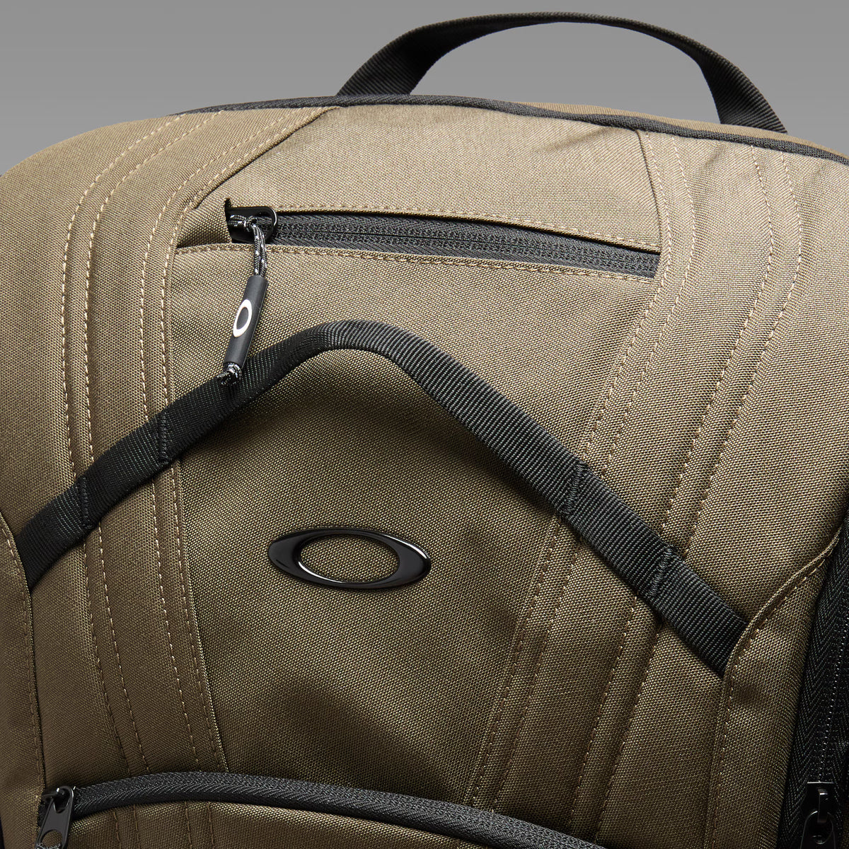 MORRALES/ OAKLEY BACKPACK / OAKLEY