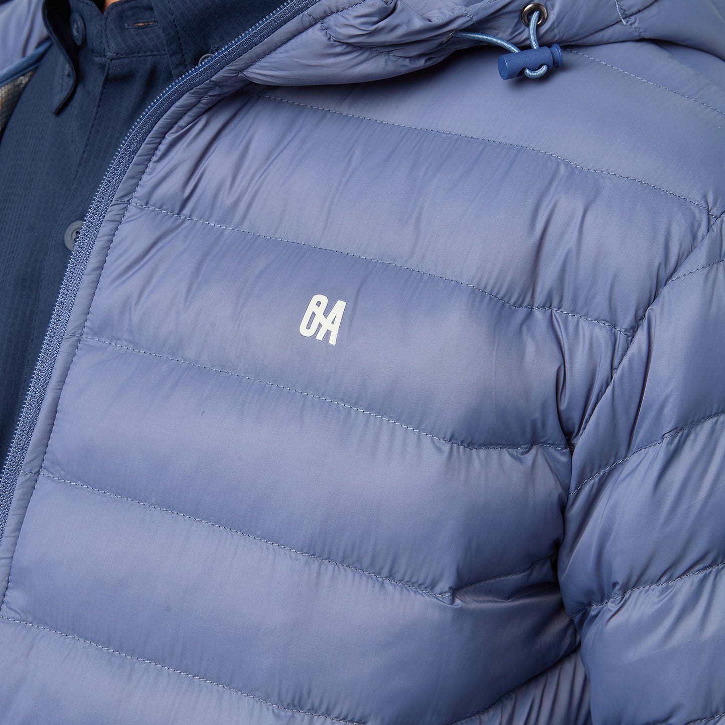 CHAQUETA DE HOMBRE CON CAPUCHA/ NEVADO / OUTDOOR ADVENTURE