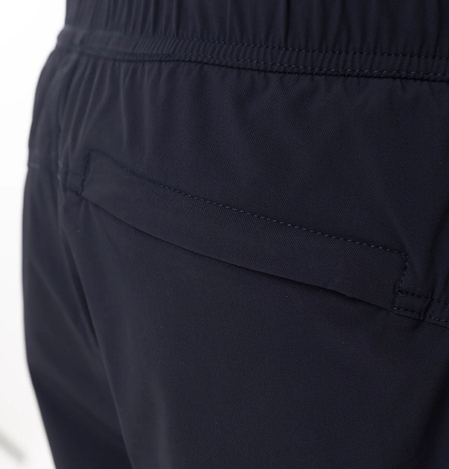 SHORT ENDURE SEMI FIT / REMANENCE
